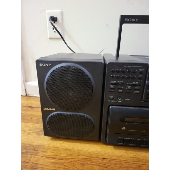Sony CFD-750 Boombox CD Cassette Radio AM/FM Mega Bass Very Rare-For Repair/Part - Picture 3 of 10